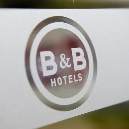 Angers Hotel 2*