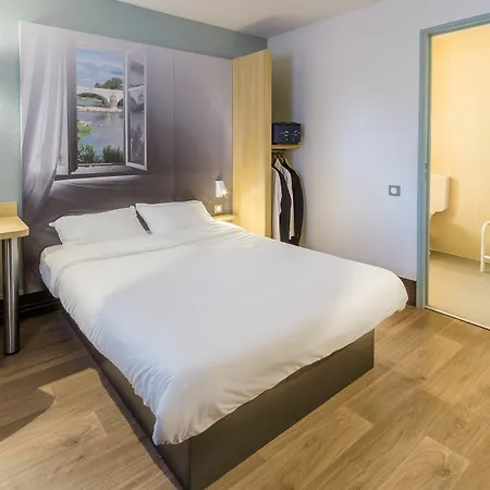 Angers Hotel 2*